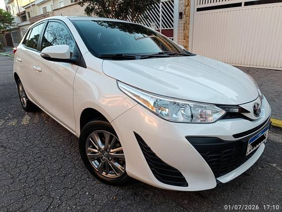TOYOTA YARIS 1.5 16V FLEX XL PLUS CONNECT MULTIDRIVE TOYOTA YARIS 1.5 16V FLEX XL PLUS CONNECT MULTIDRIVE